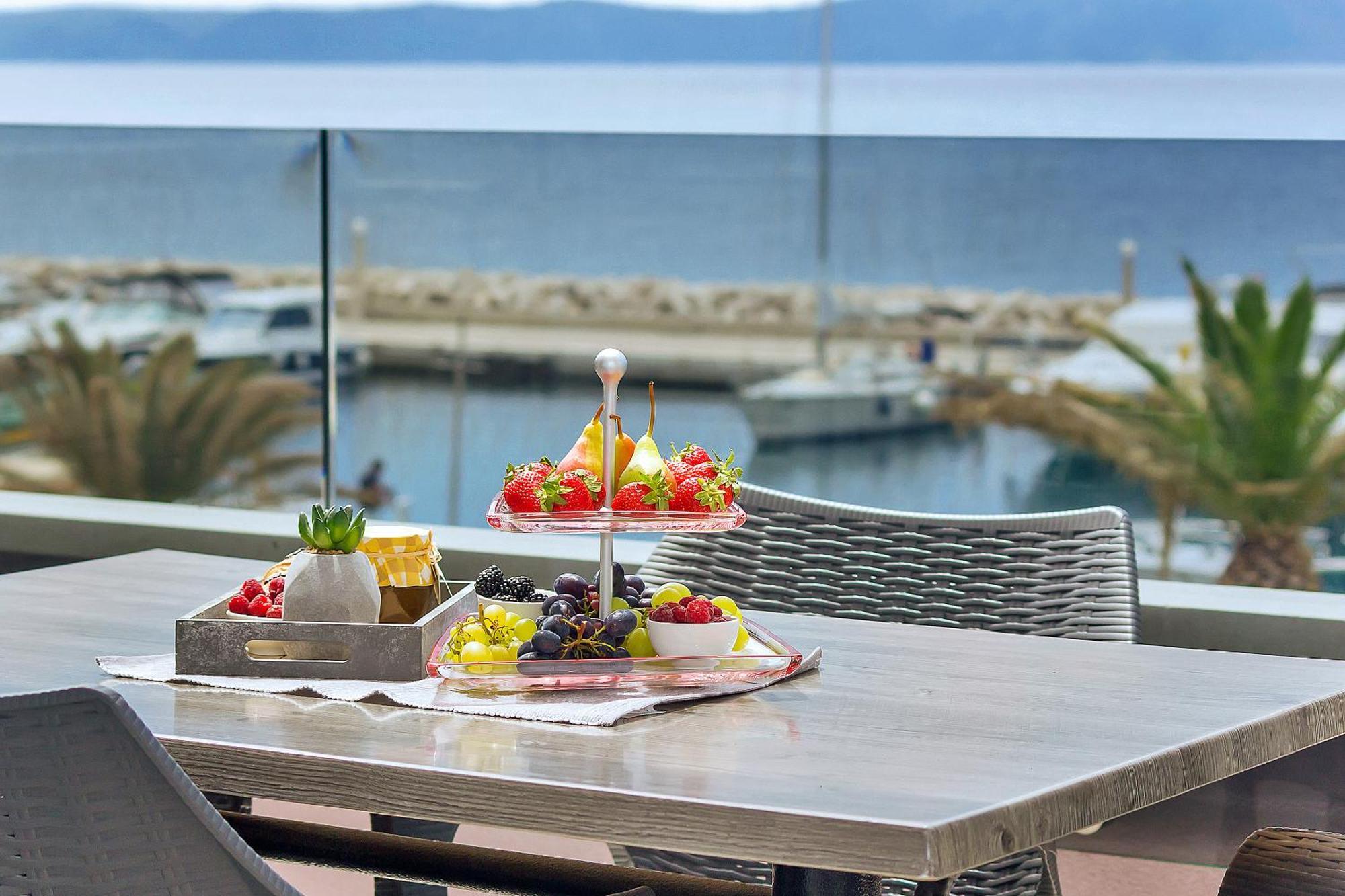 Apartments Riva Тучепи Экстерьер фото